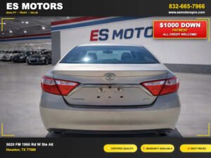 2017 Toyota Camry SE Sedan 4D